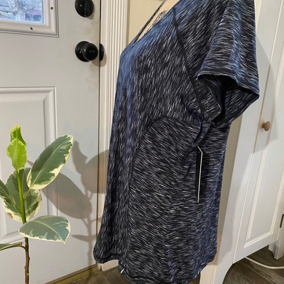 Cute heathered athletic top - Picture 3 of 7
